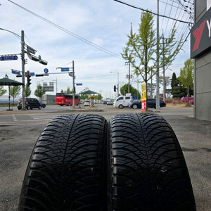 요코하마 AW21 215 50 17 23년식 2본 이미지