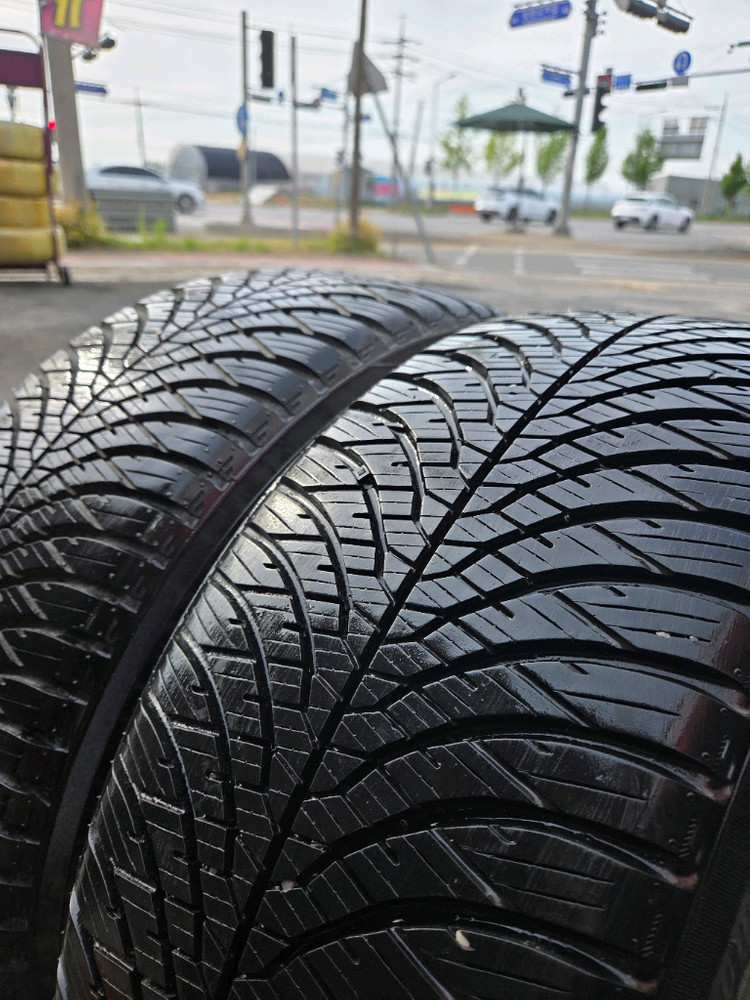 요코하마 AW21 215 50 17 23년식 2본 이미지