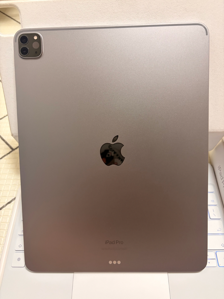아이패드 프로 6세대 12.9 m2 128기가 스그 와이파이+애펜+키보드 이미지