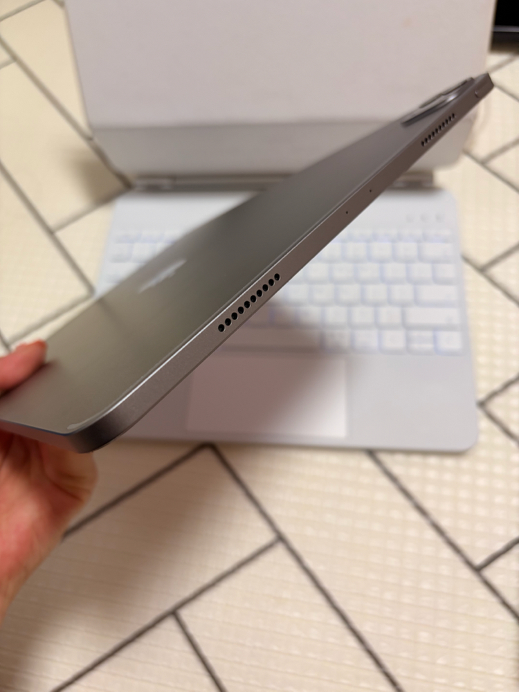 아이패드 프로 6세대 12.9 m2 128기가 스그 와이파이+애펜+키보드 이미지