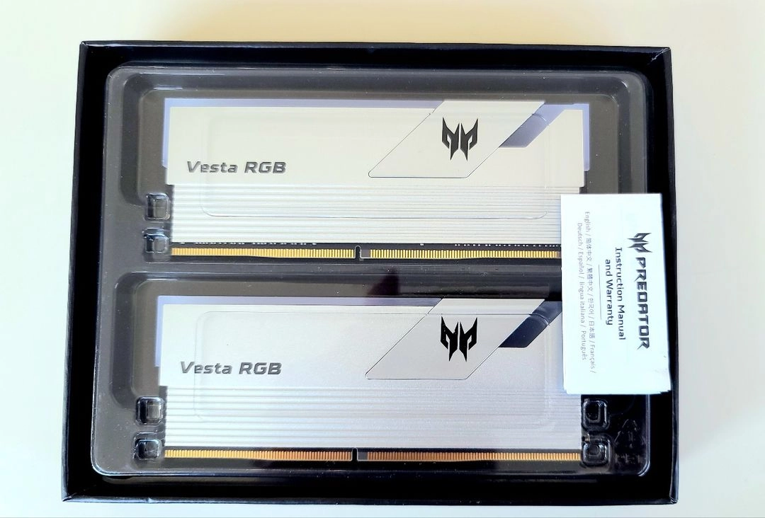 에이서 프레데터 DDR4 32GB(16기가2개)3200 CL14 VESTA 패키지(삼성b다이) 이미지