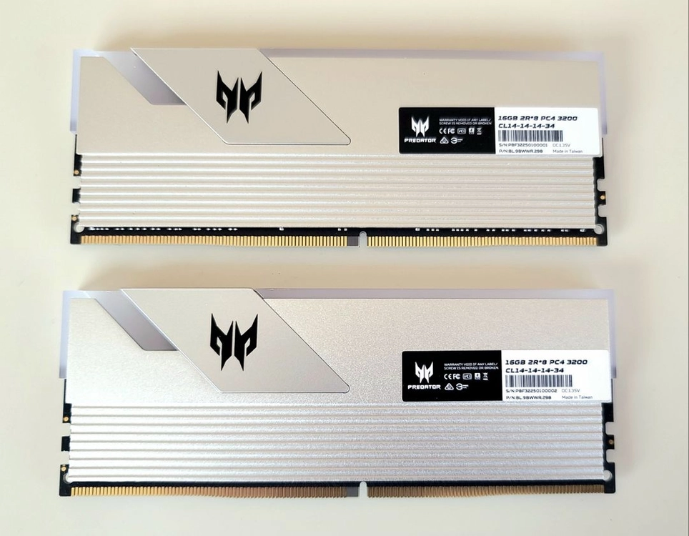 에이서 프레데터 DDR4 32GB(16기가2개)3200 CL14 VESTA 패키지(삼성b다이) 이미지