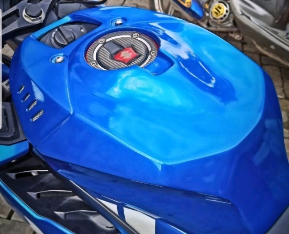 스즈키 gsxr125 탱크커버!! 이미지