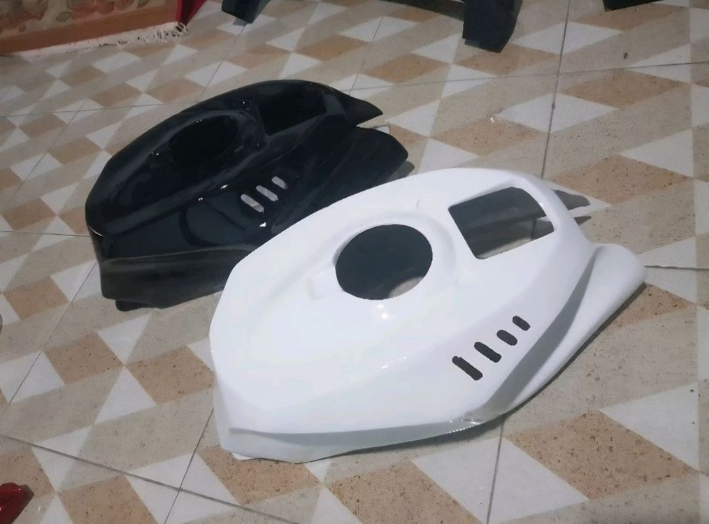 스즈키 gsxr125 탱크커버!! 이미지
