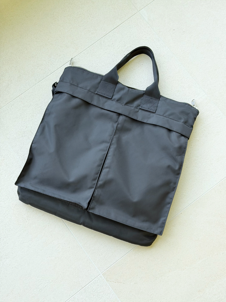 아르켓(Arket) 헬멧 백 토트백 이미지