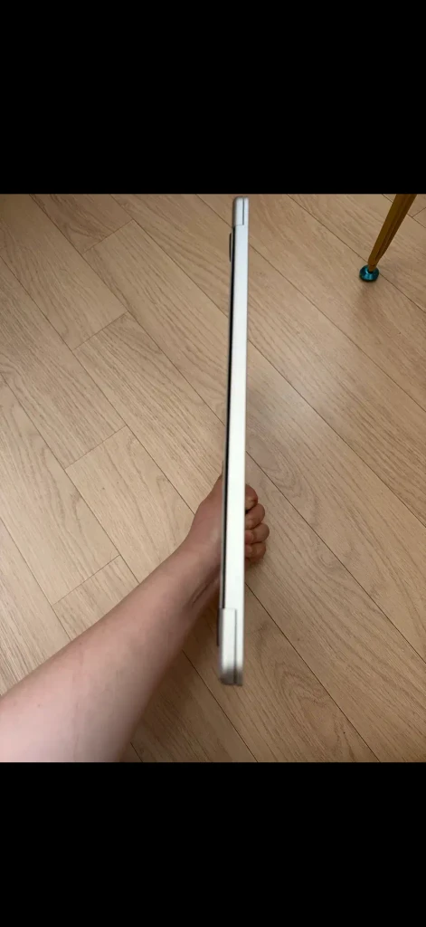 맥북 에어 m2 13인치 256gb 랩 8g s급 스타리이트색상 이미지
