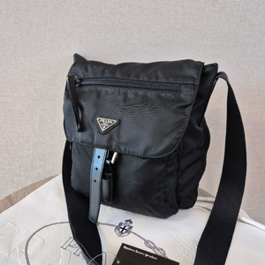프라다 메신저백, 원포켓 크로스색 이미지