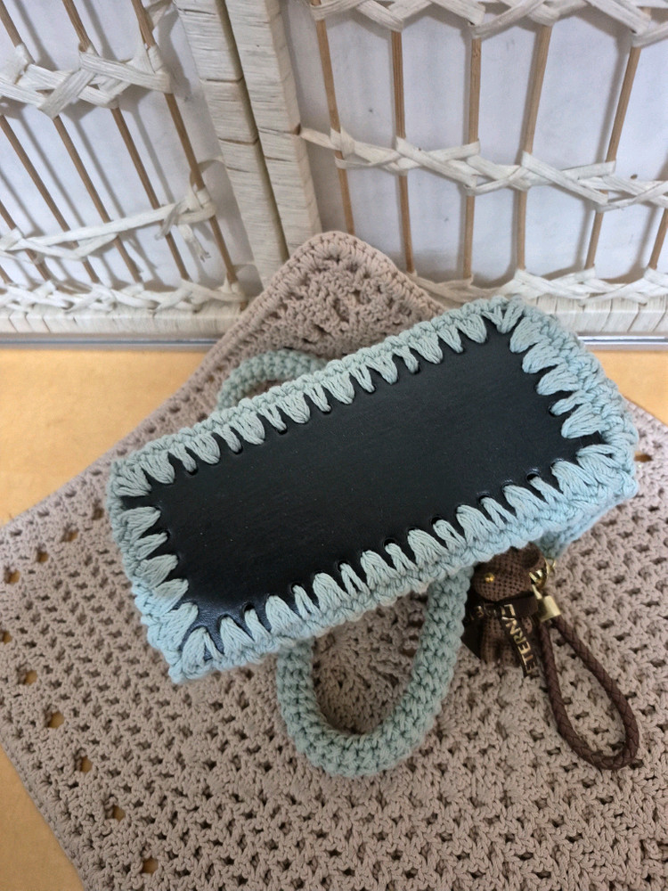 코바늘손뜨게미니토트백 이미지