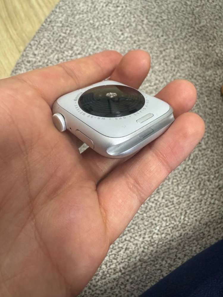 애플워치 SE 2세대 실버 배터리효율 100 44mm 이미지