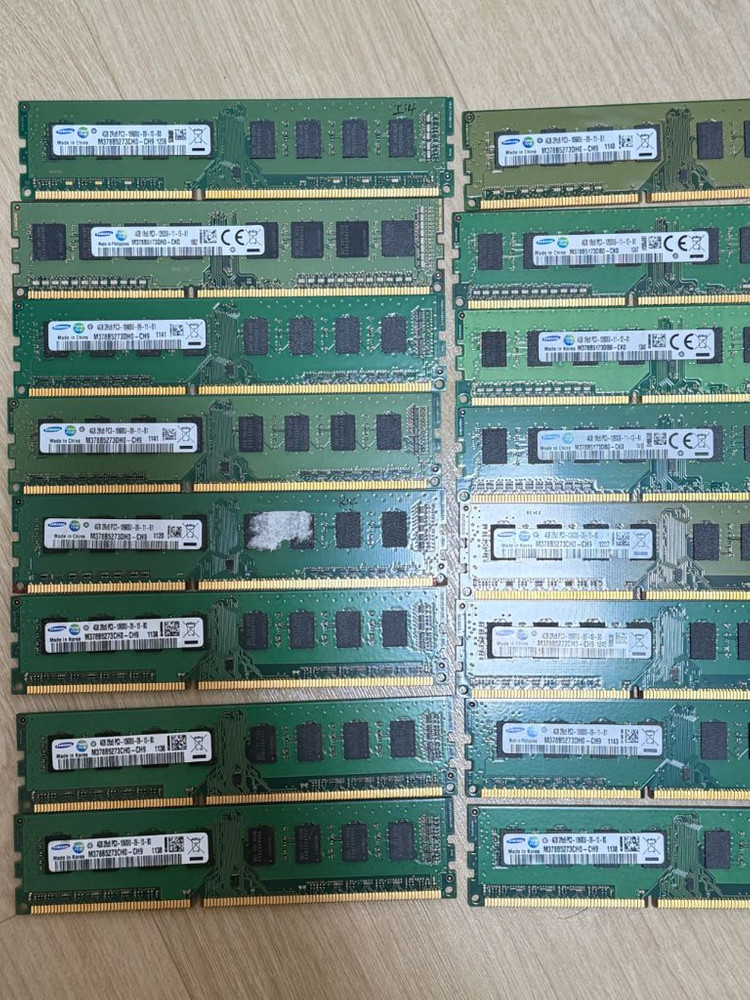 삼성 DDR3 4GB 램 다수 이미지