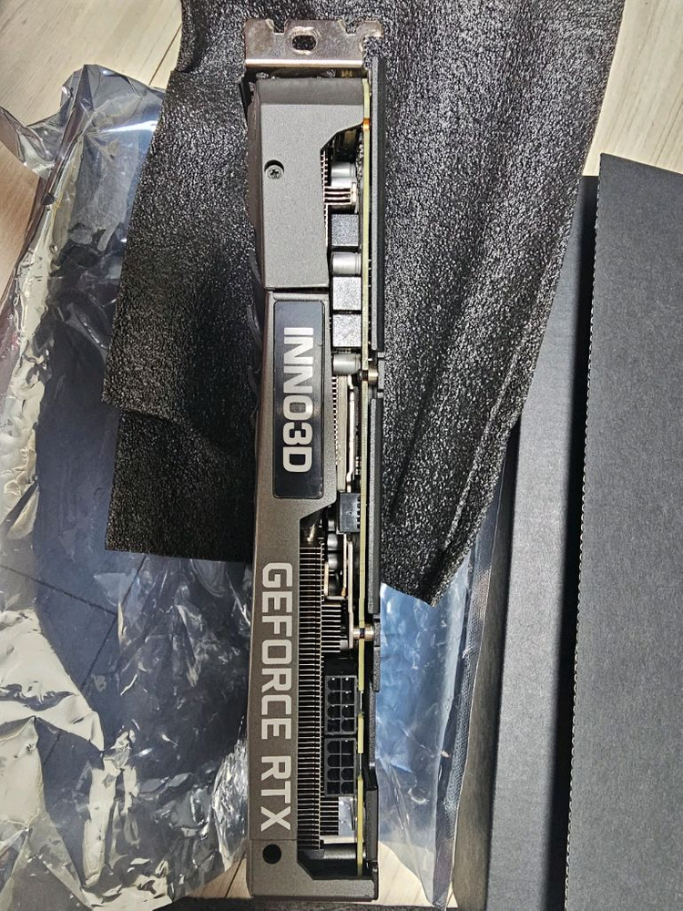 INNO3D 아이노비아 RTX3070 D6 8GB TWIN X2 OC 풀박스 이미지