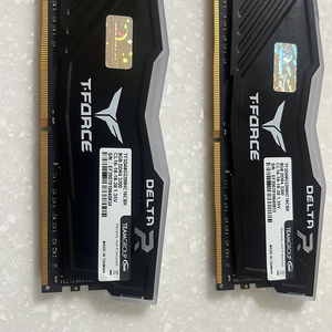 팀그룹 DDR4 3200MHz cl16 8GB x 2 메모리 팝니다 이미지