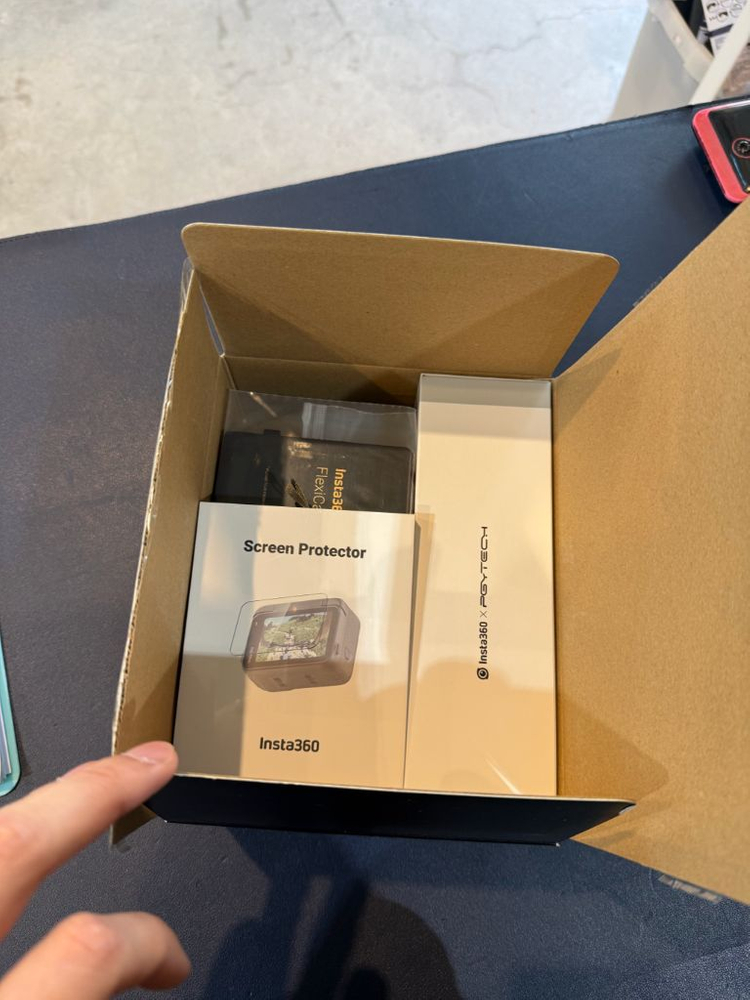 인스타360 에이스 프로2 크리에이터 번들(새물건) 이미지