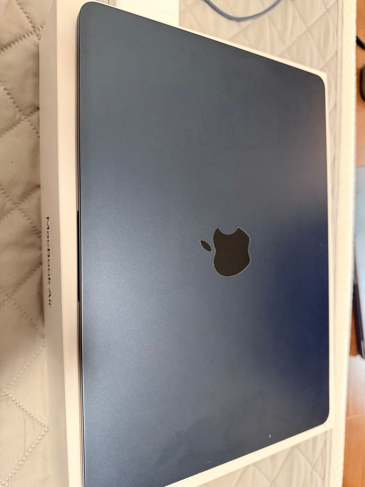 2026년 출시 MacBook Air 13(M5) 램 16GB SSD 512GB (기본 모델) 이미지