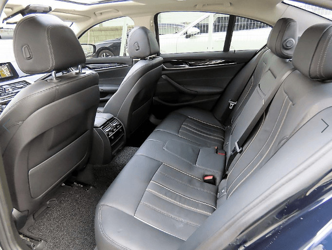 19년 BMW 5시리즈(7세대)520i럭셔리(완전무사고,차키2개,타이어80%,내외관상태좋음,병적관리,시운전가능) 이미지