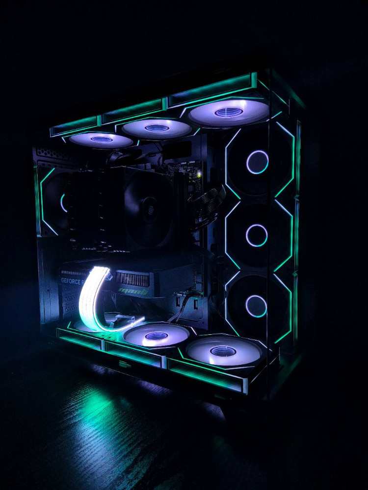 7800x3d + 5060ti 게이밍 컴퓨터 본체 [서울] 이미지