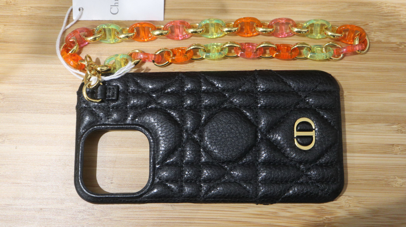 디올(정품) 아이폰프로13 케이스 판매합니다 이미지