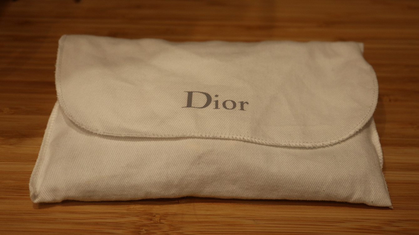 디올(정품) 아이폰프로13 케이스 판매합니다 이미지