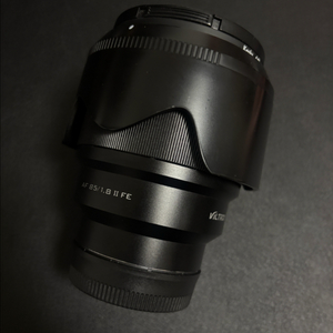 빌트록스 FE 85mm F1.8 렌즈 이미지