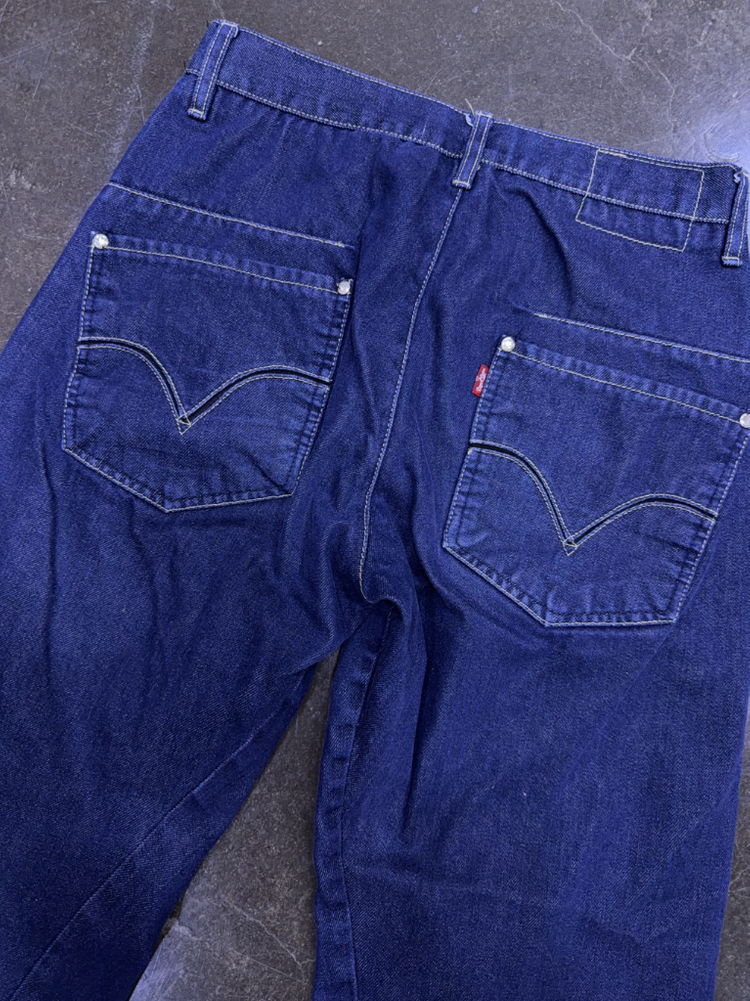 리바이스 엔지니어드진 사이드 절개 라인 딥인디고 30 이미지
