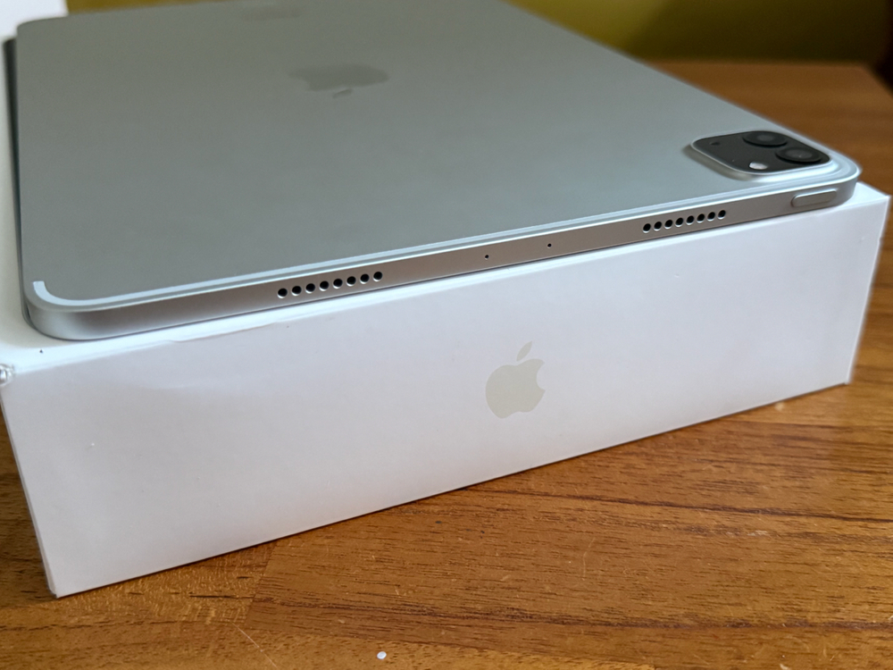 아이패드 프로 11인치 4세대 M2 128GB 89% A급 wifi 실버 풀박스 판매 이미지