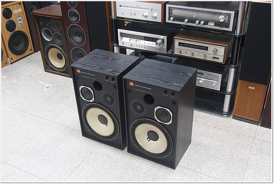 JBL(미국) 빈티지 명기 북쉘프 스피커 모델 4312B 이미지