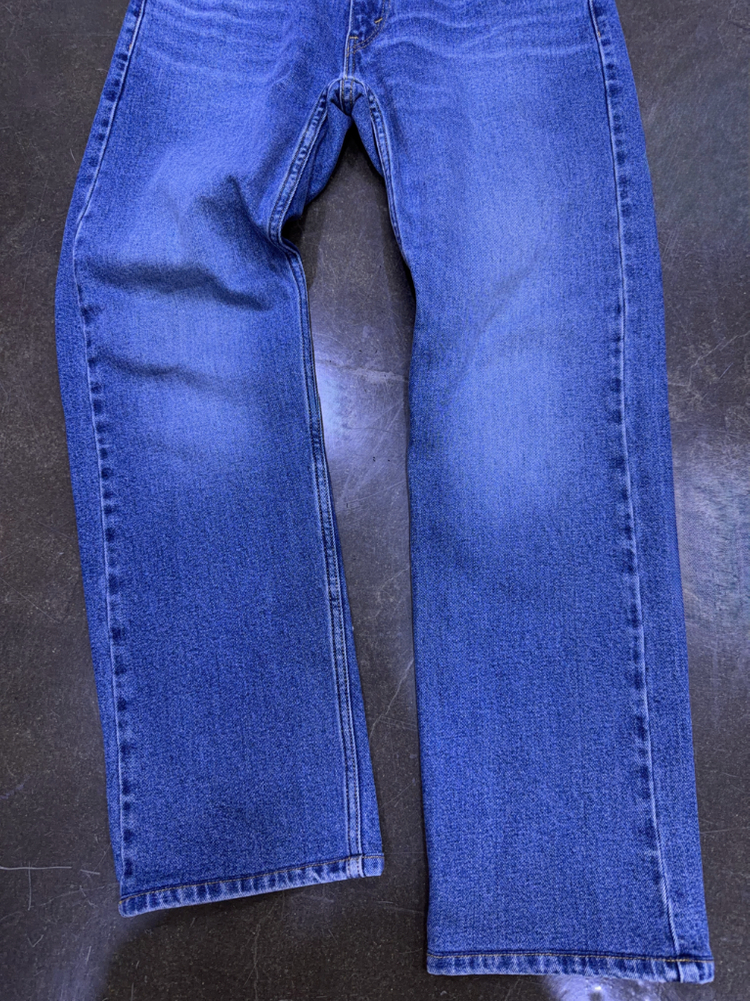 리바이스 513 슬림 스트레이트핏 중청 워싱 데님팬츠 30 이미지