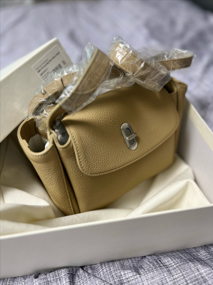 유메르 메르레브 루나백쁘띠 알레잔베이지 새상품 판매해요~ 이미지