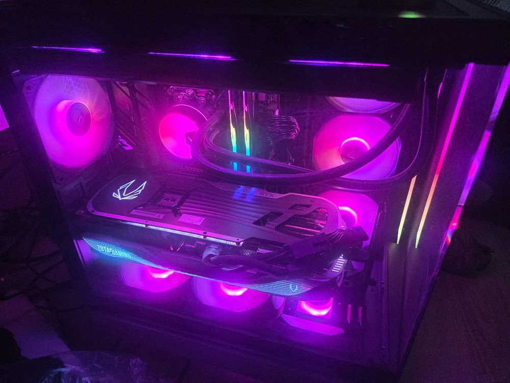 7950X3D 4080super 완본체 이미지