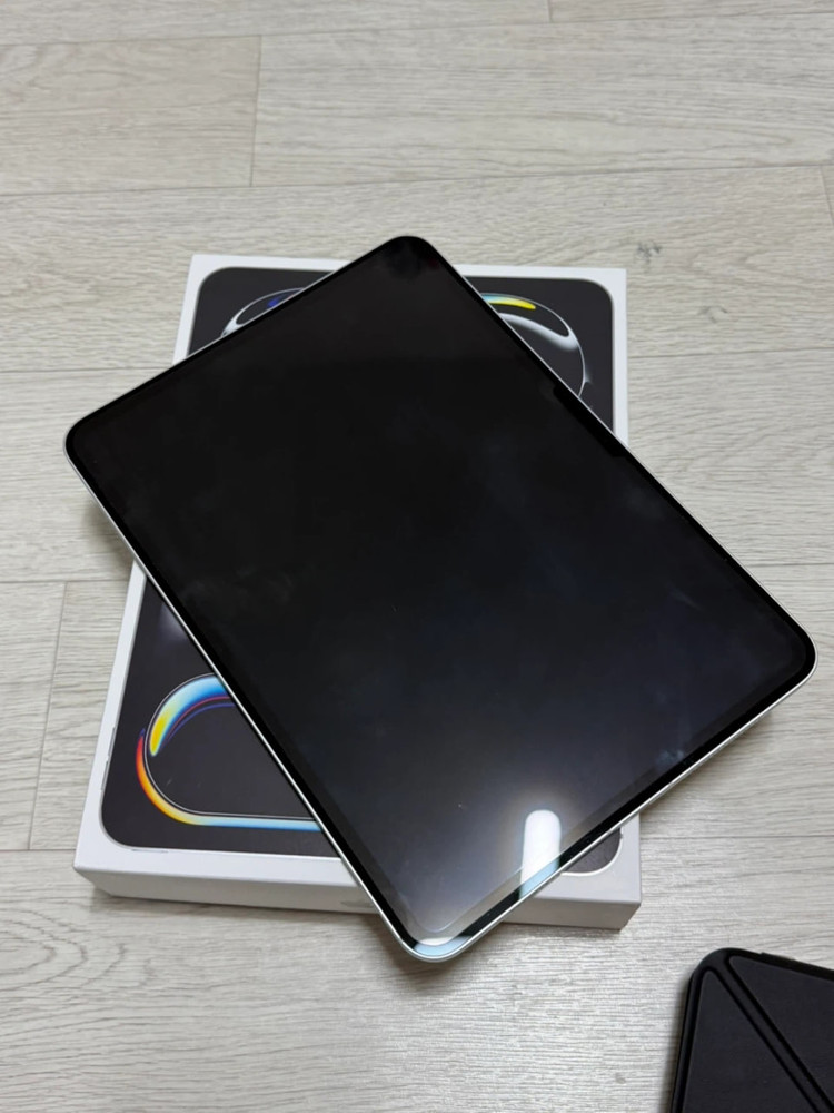 아이패드 11프로 M4 떠나보내요 이미지