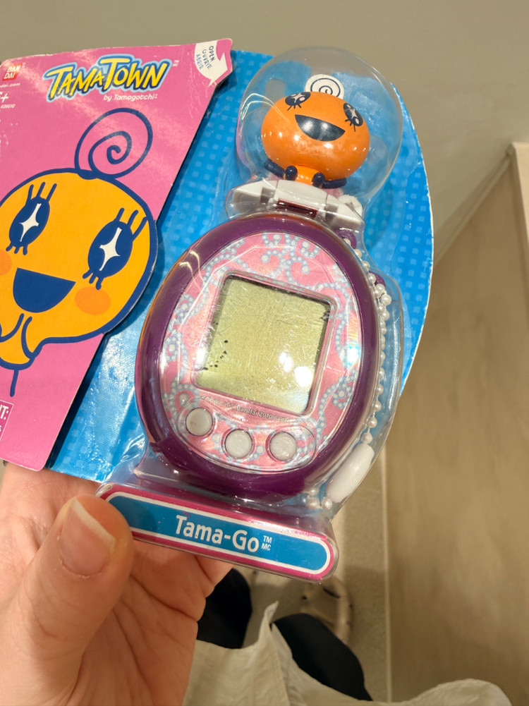 다마고치 타마고 미개봉 퍼플 본체 + 웨이브 1 2 피규어 올클 세트 이미지