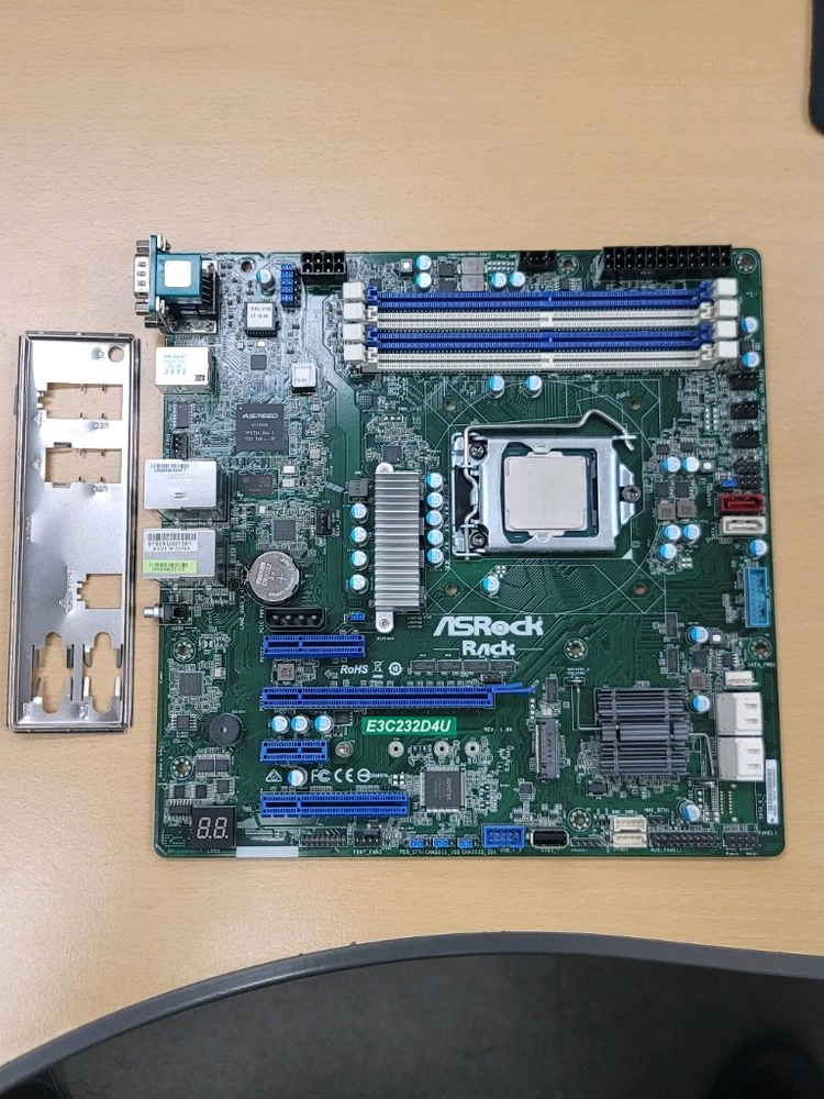 ASRock E3C232D4U 메인보드 + 인텔 i3-7100T CPU 이미지