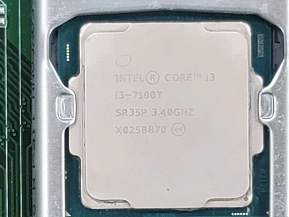 ASRock E3C232D4U 메인보드 + 인텔 i3-7100T CPU 이미지
