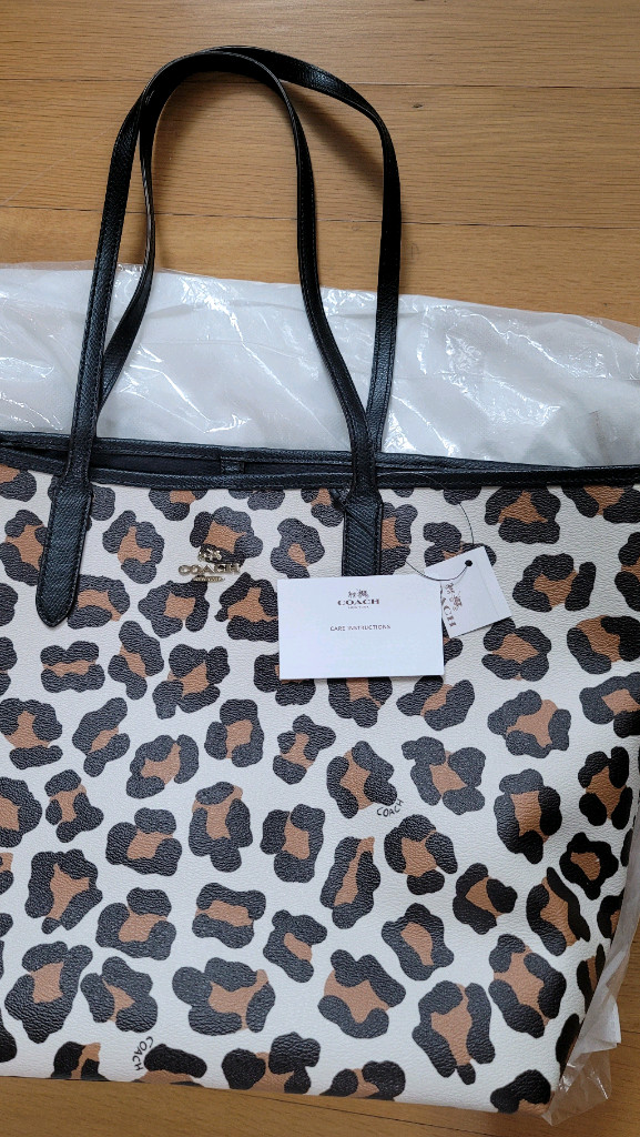 코치 가방 이미지