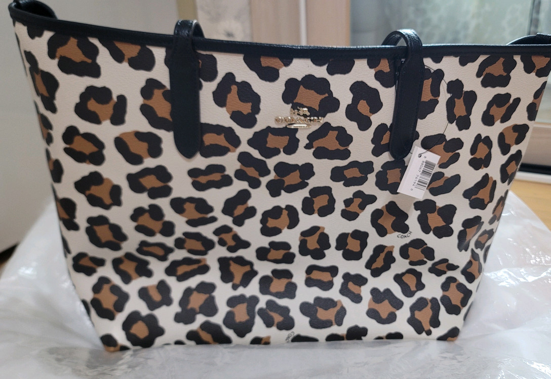 코치 가방 이미지