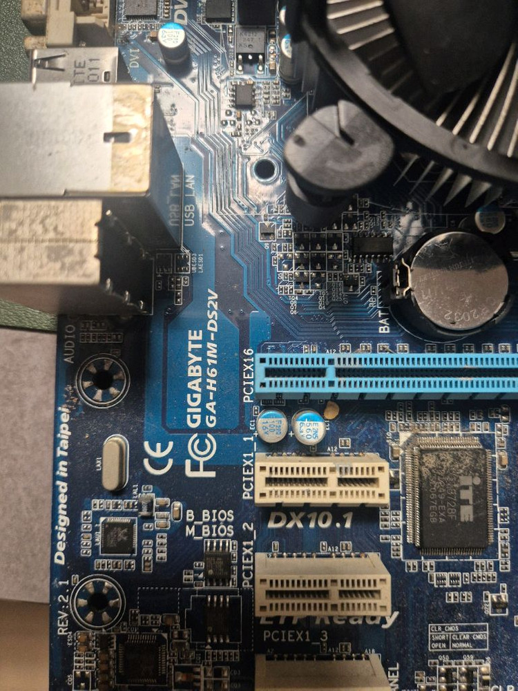 CPU i3 3220 (정상)+ 보드H61M (고장 ) 부품용 수리용 이미지