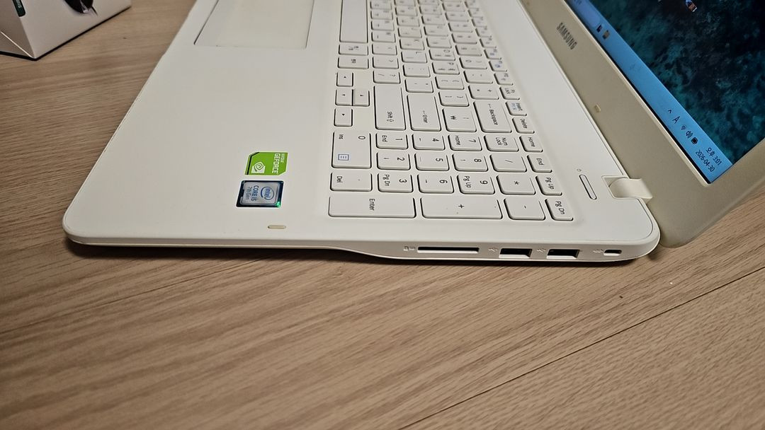 LG 노트북 15인치 i5 롤 발로란트 강의 엑셀 서든 메이플 이미지