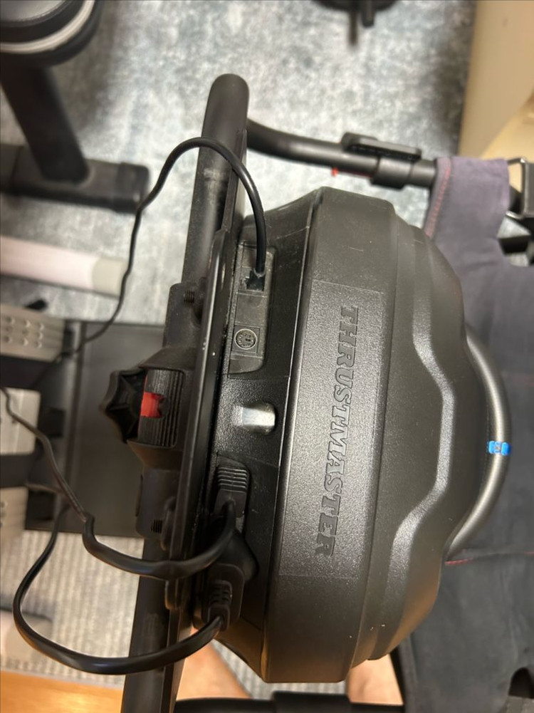 트러스트마스터 T300RS GT + 플레이시트 챌린지 레이싱 풀세트 이미지
