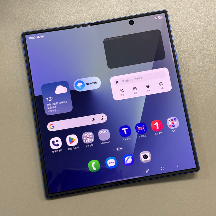 (대용량) 갤럭시Z폴드7 네이비색상 512용량 미파손 무잔상 상태좋은단말기 정상해지공기계 126만 판매합니다 이미지