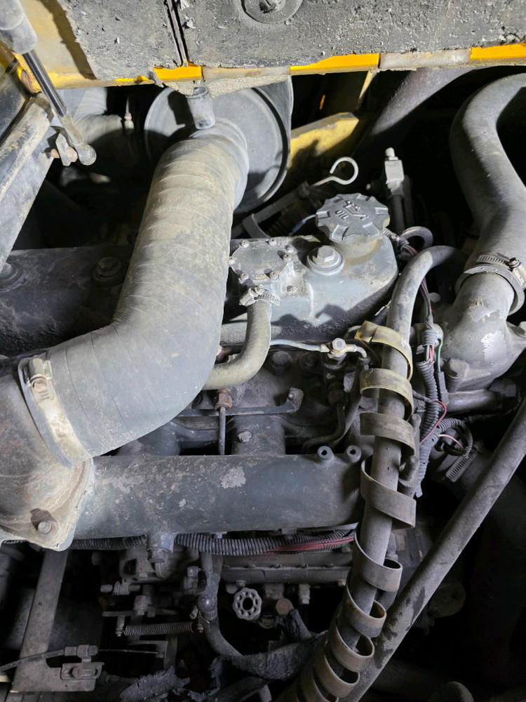 중고지게차 매매 A급 두산 5톤 자동발 캐빈 디젤지게차 1500만원 이미지