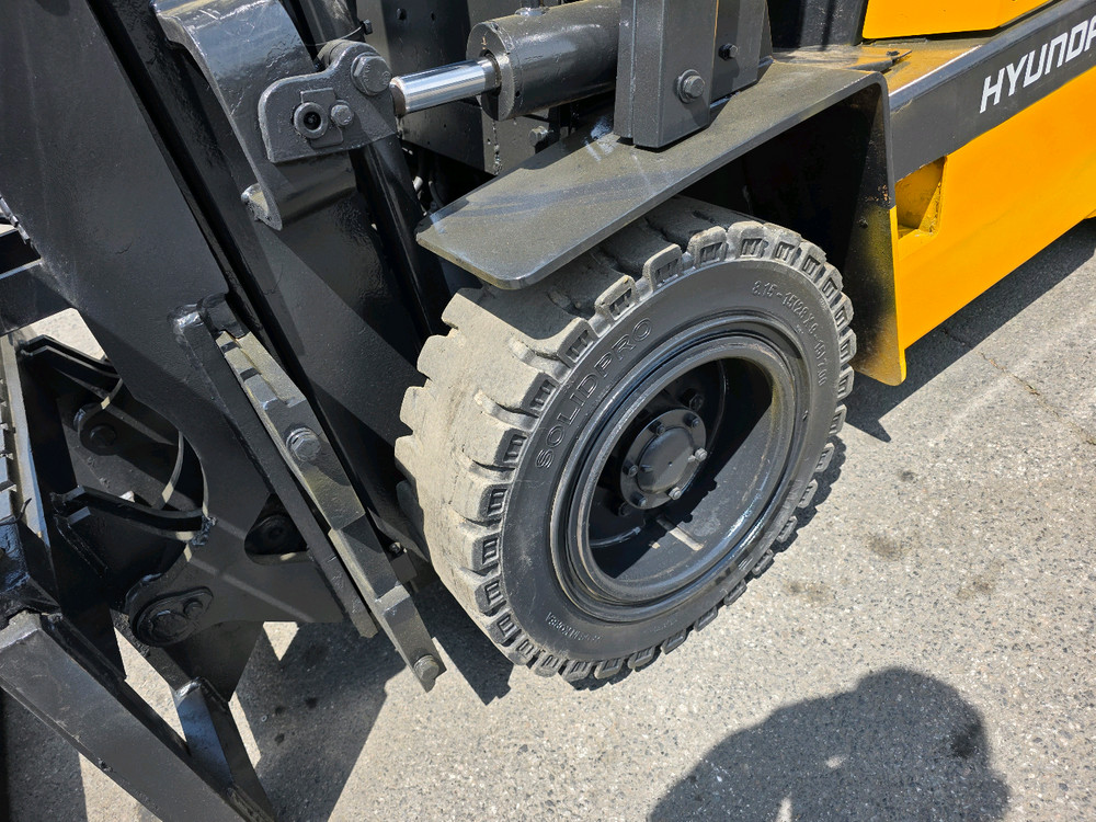 중고지게차 현대 3톤 힌지드 바가지 디젤지게차 1050만원 싸게 팝니다. 이미지