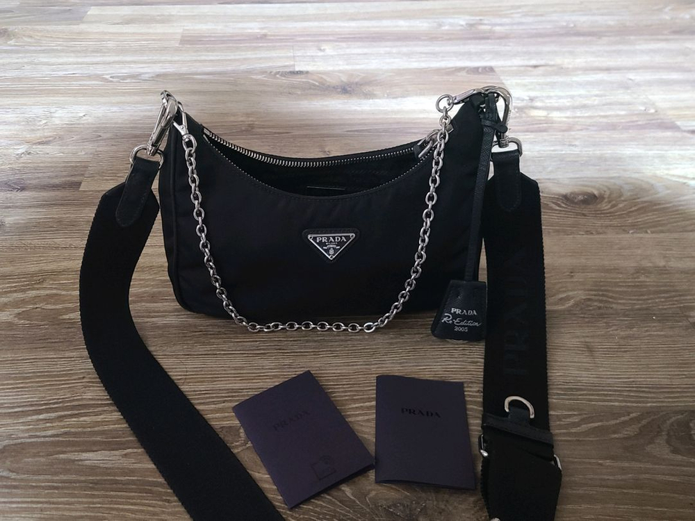 프라다 테수토호보백 리에디션2005크로스백숄더백팩구찌루이비통디올셀린느생로랑샤넬디올에르메스 이미지