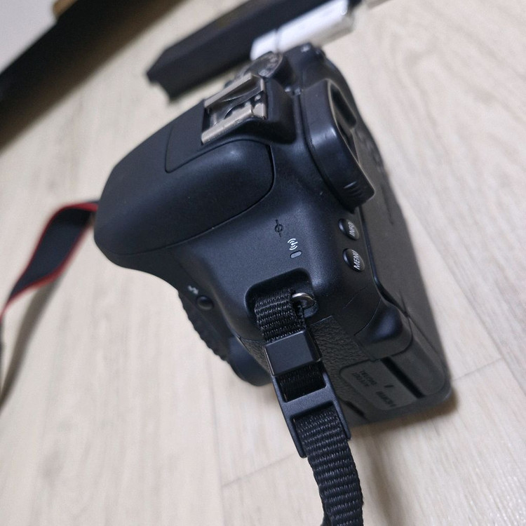 캐논 EOS 750D DSLR 카메라 풀세트 이미지