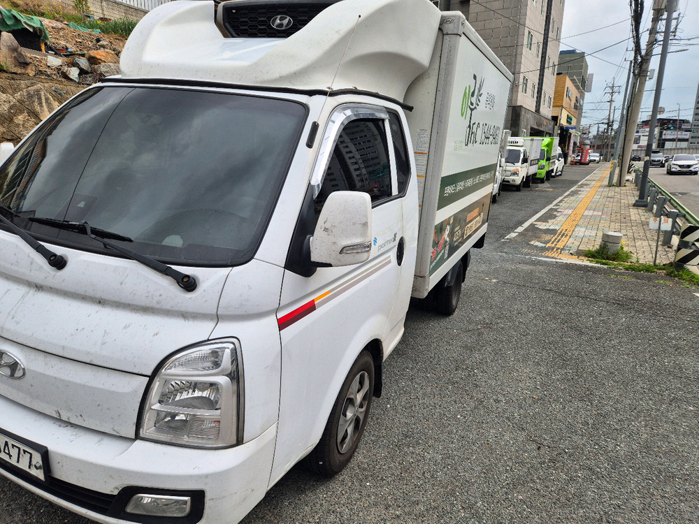 19년 11월 26만키로 포터2 정품 하이탑 냉동탑차 팝니다(부산 기장) 이미지