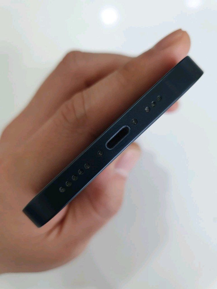 아이폰13 128G 무잔상 액정무기스 상태굿 공기계 이미지