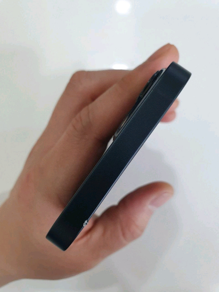 아이폰13 128G 무잔상 액정무기스 상태굿 공기계 이미지