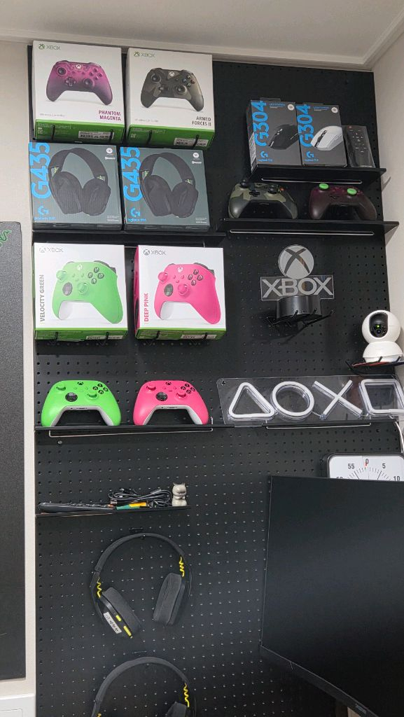 XBOX 무선 컨트롤러 4종 (딥핑크, 벨로시티 그린, 팬텀 마젠타, 아머드 포스) 이미지