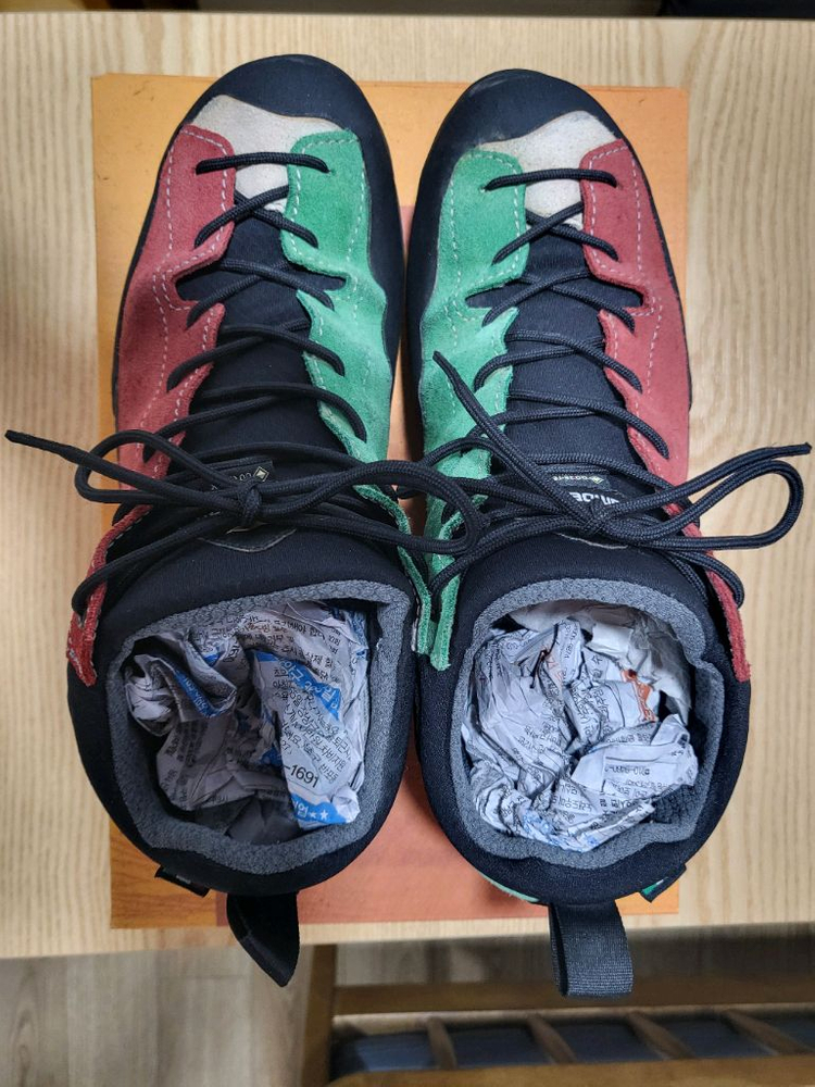 가격내림)잠발란 살라테 경등산화 265mm 이미지
