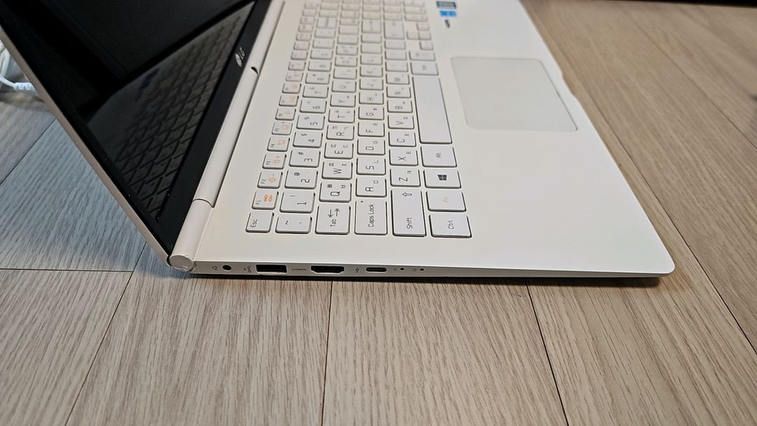 LG 그램 노트북 gram 15인치 i3 엑셀 한글 오피스 이미지