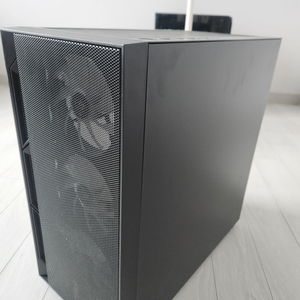 그림 작업할 때 썼고, AI 작업에도 좋은 고성능 게이밍 PC 본체 이미지